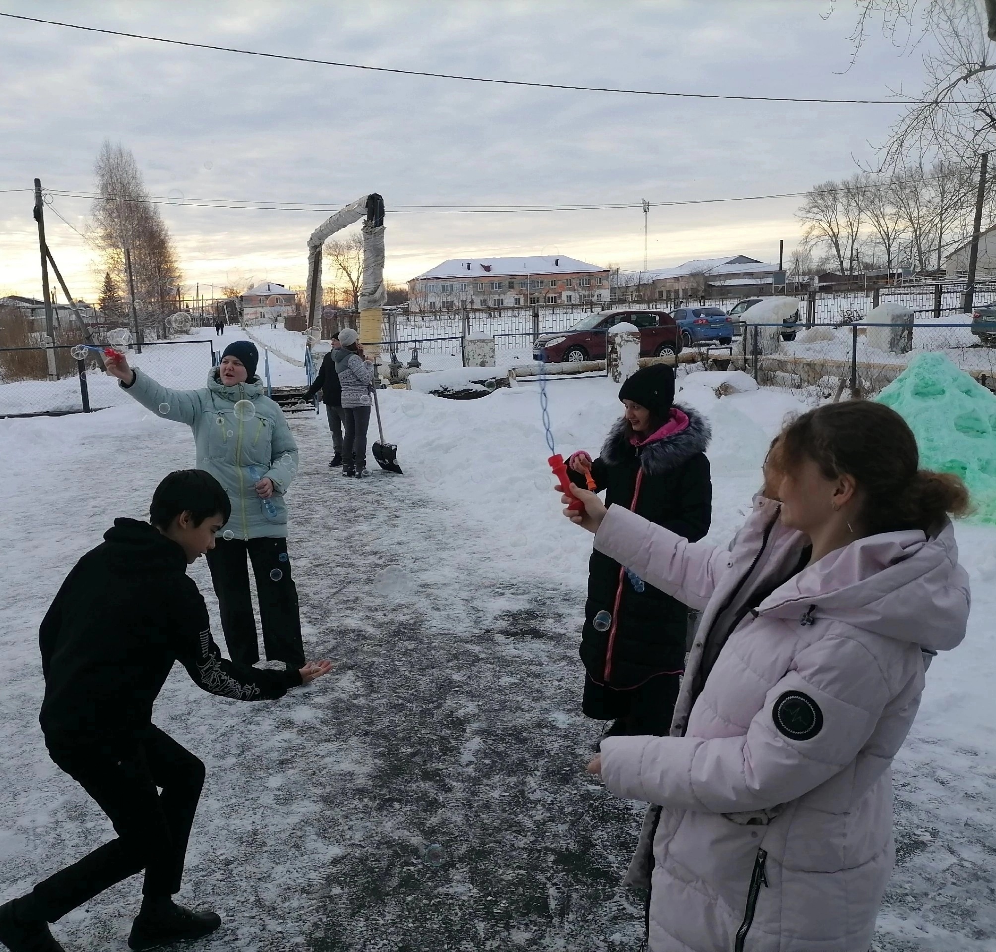 А вы пускали мыльные пузыри в мороз❓.